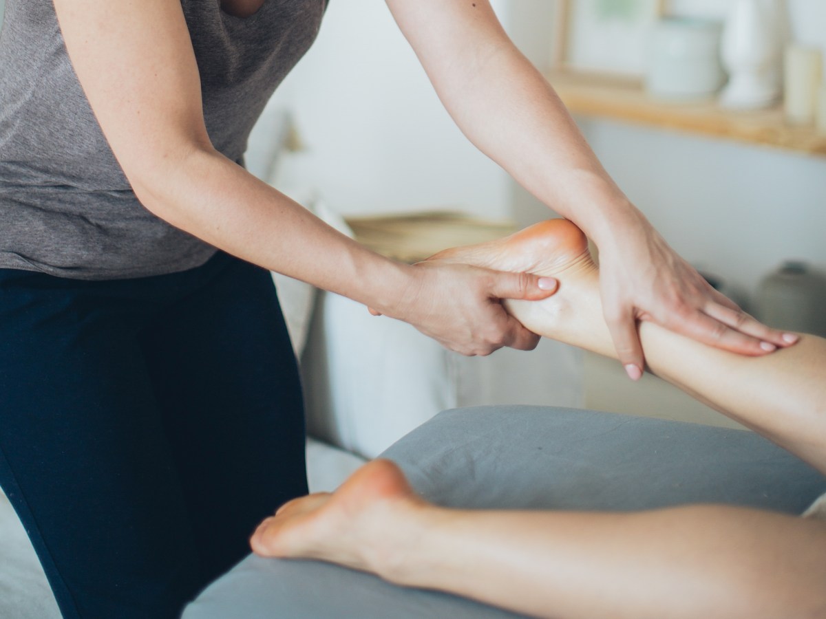 Ošetření otoků nohou pomocí lymfatické&nbsp;masáže